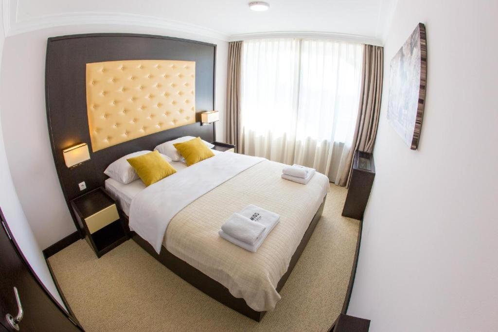 Swiss Holiday Budva Exterior photo